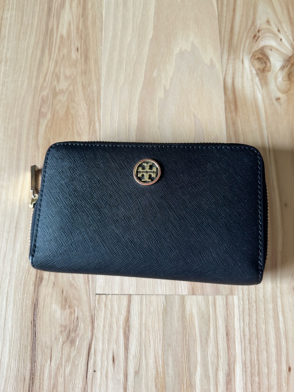 Tory Burch Zip Wallet